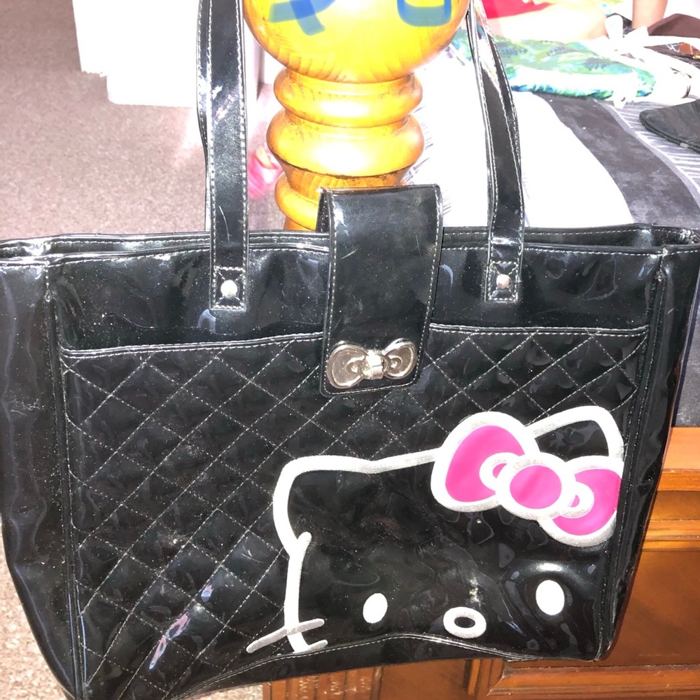 Bags - Picture 5 of 8